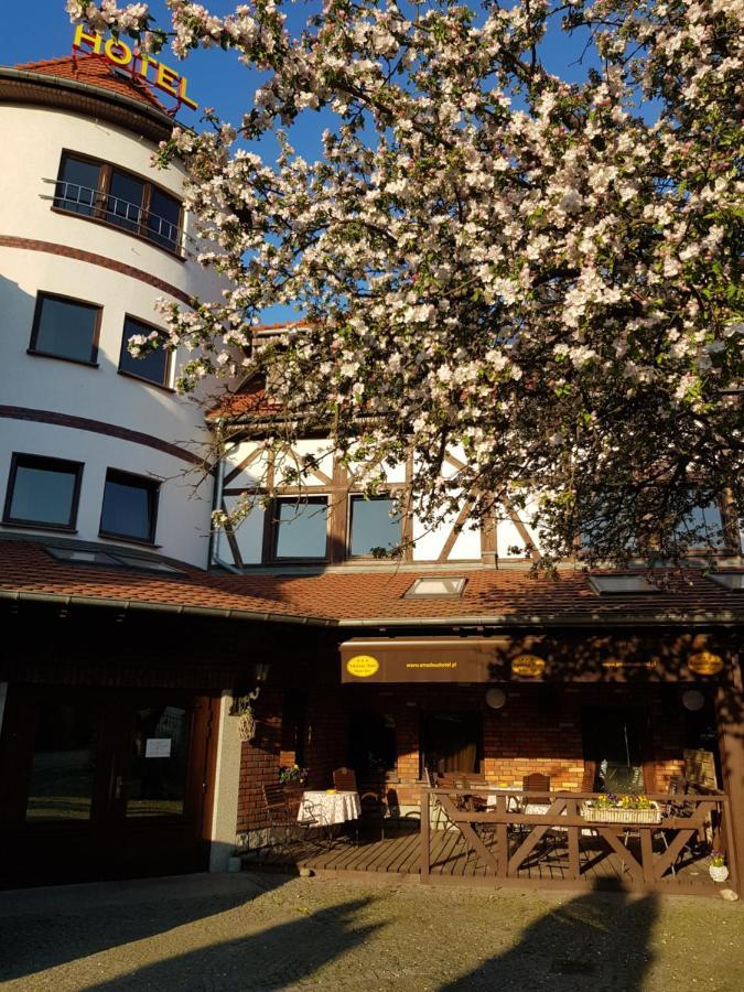 Amadeus Hotel Zielona Gora Extérieur photo