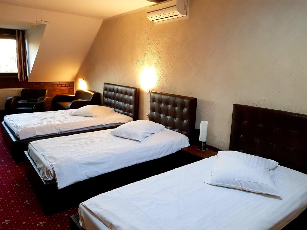 Amadeus Hotel Zielona Gora Extérieur photo