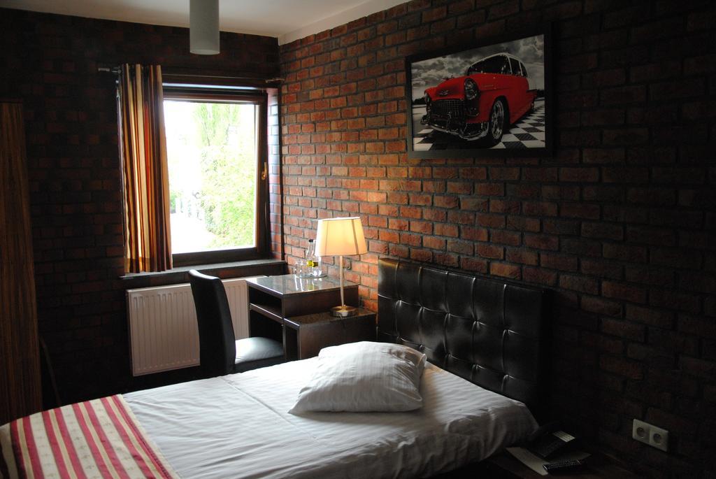 Amadeus Hotel Zielona Gora Chambre photo